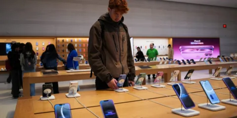 iPhone 16 Tops Q1 2025 Smartphone Sales: A Win for Apple or a Sign of Deeper Challenges?